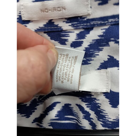Chicos Womens No Iron Shirt  Medium Blue White Preppy Long Sleeve Button Up - Picture 7 of 9